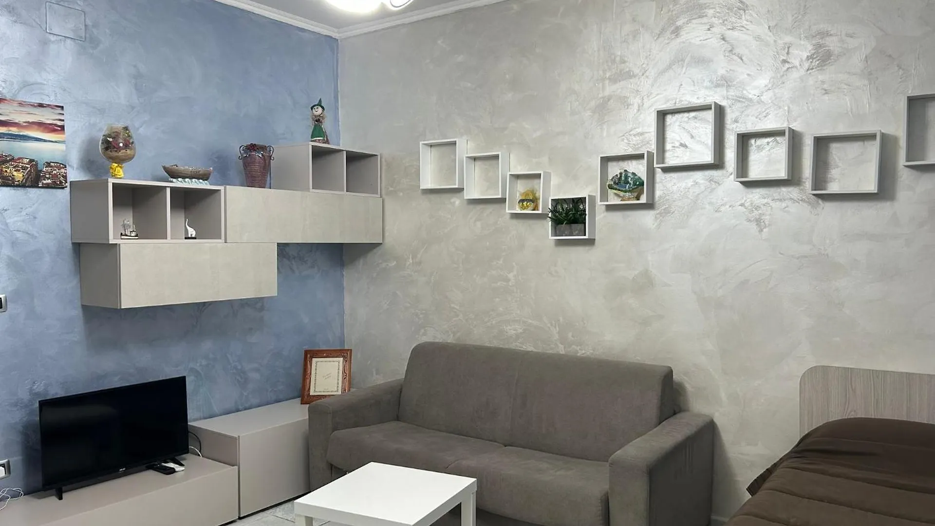 La Casa Di Vera Nápoles 0*,  Italia
